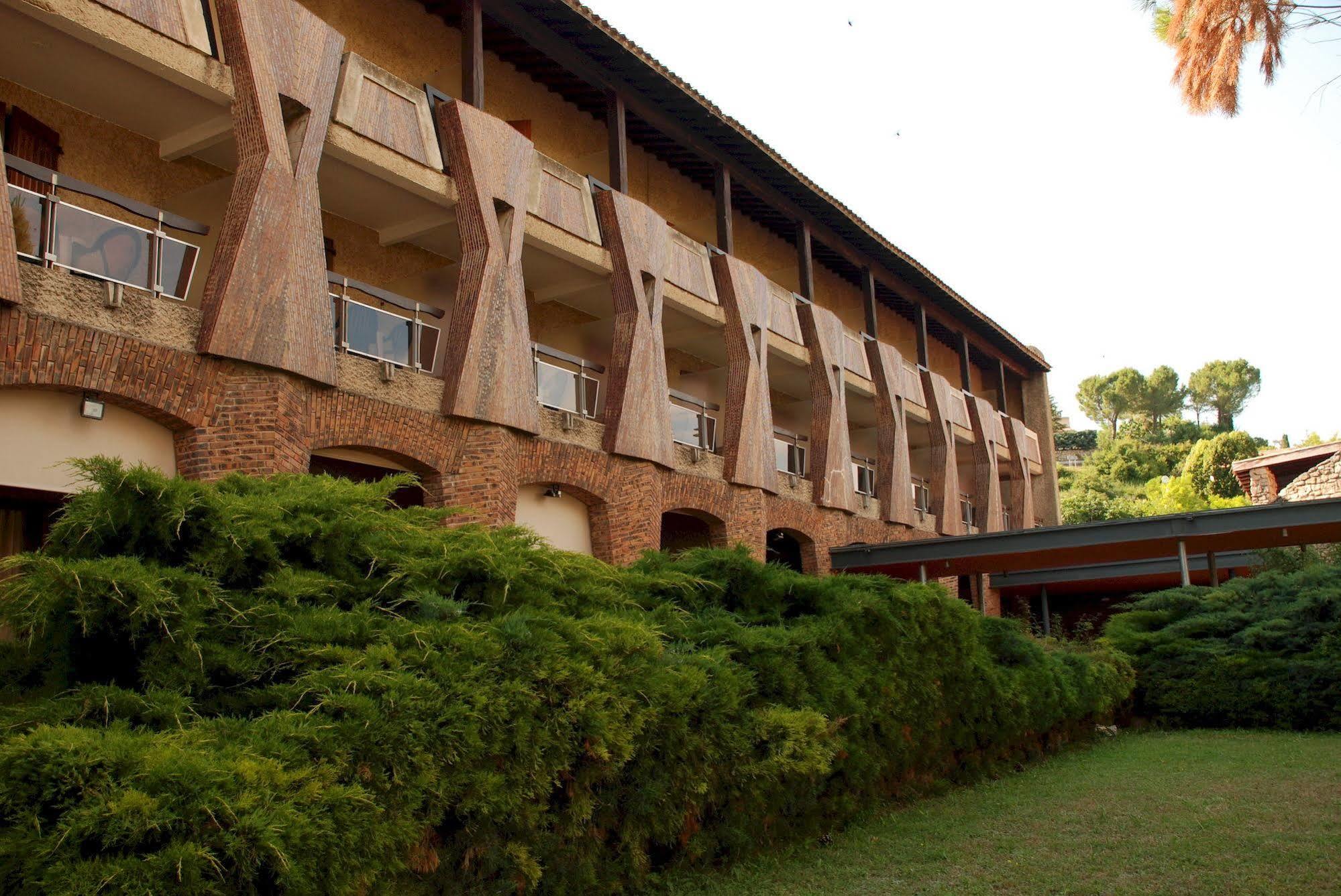Ulvf Castel Luberon Hotel 3*