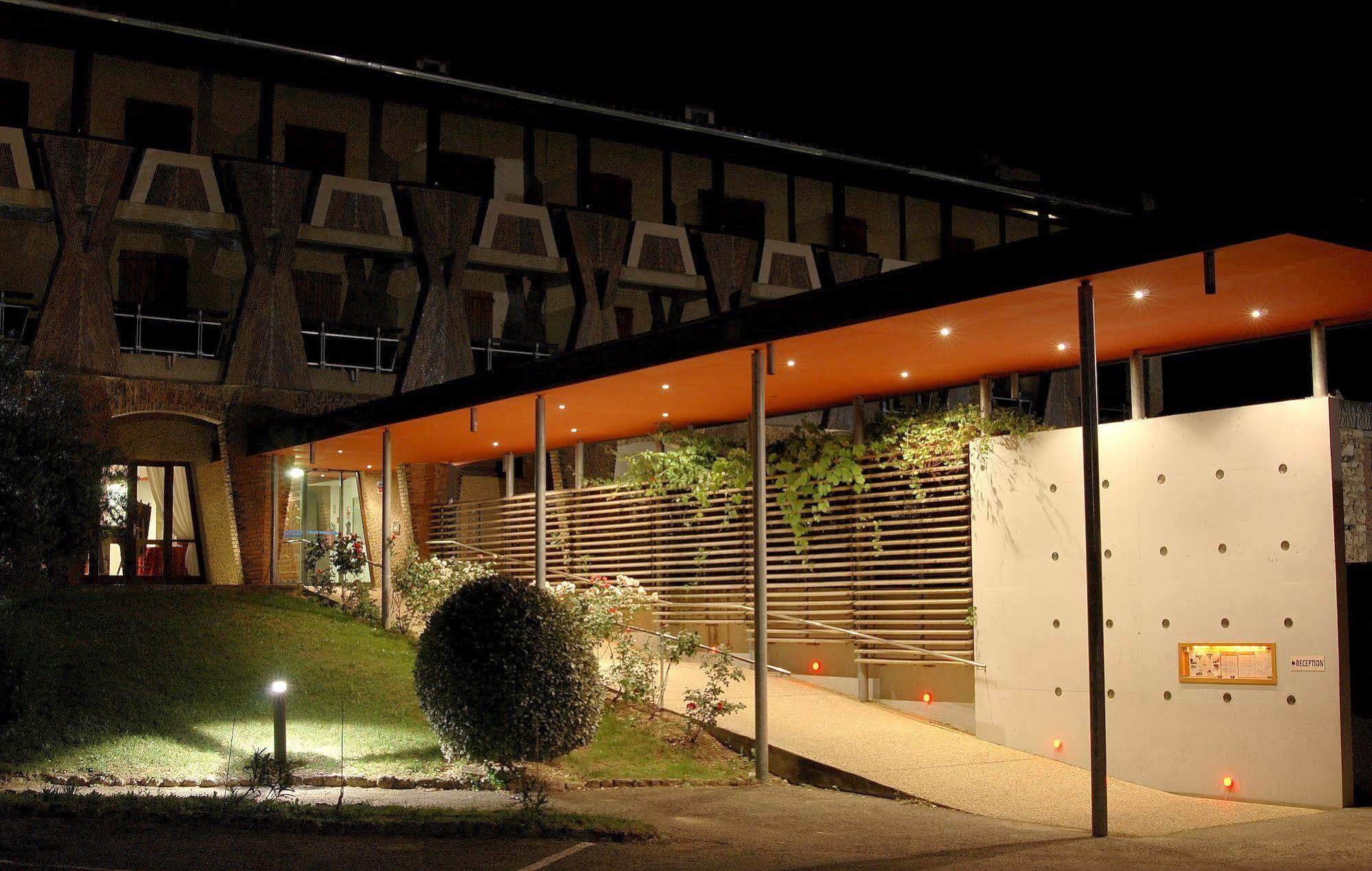 Ulvf Castel Luberon 3*
